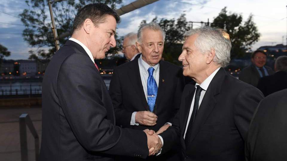 JO 2036 : Juan Antonio Samaranch Jr. encourage Budapest