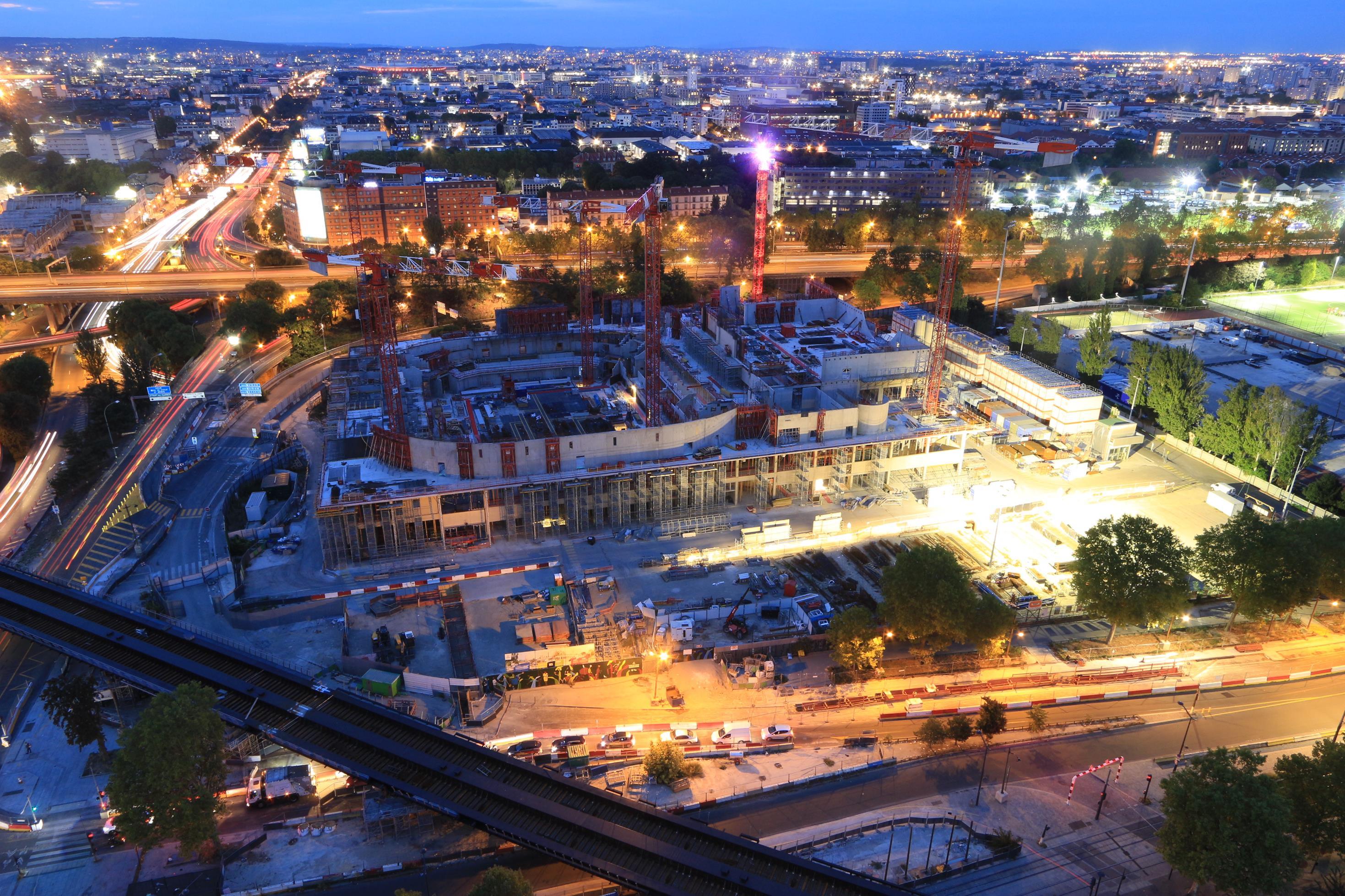 Paris 2024 : L&rsquo;Aréna de la Porte de la Chapelle s&rsquo;élève dans le paysage parisien