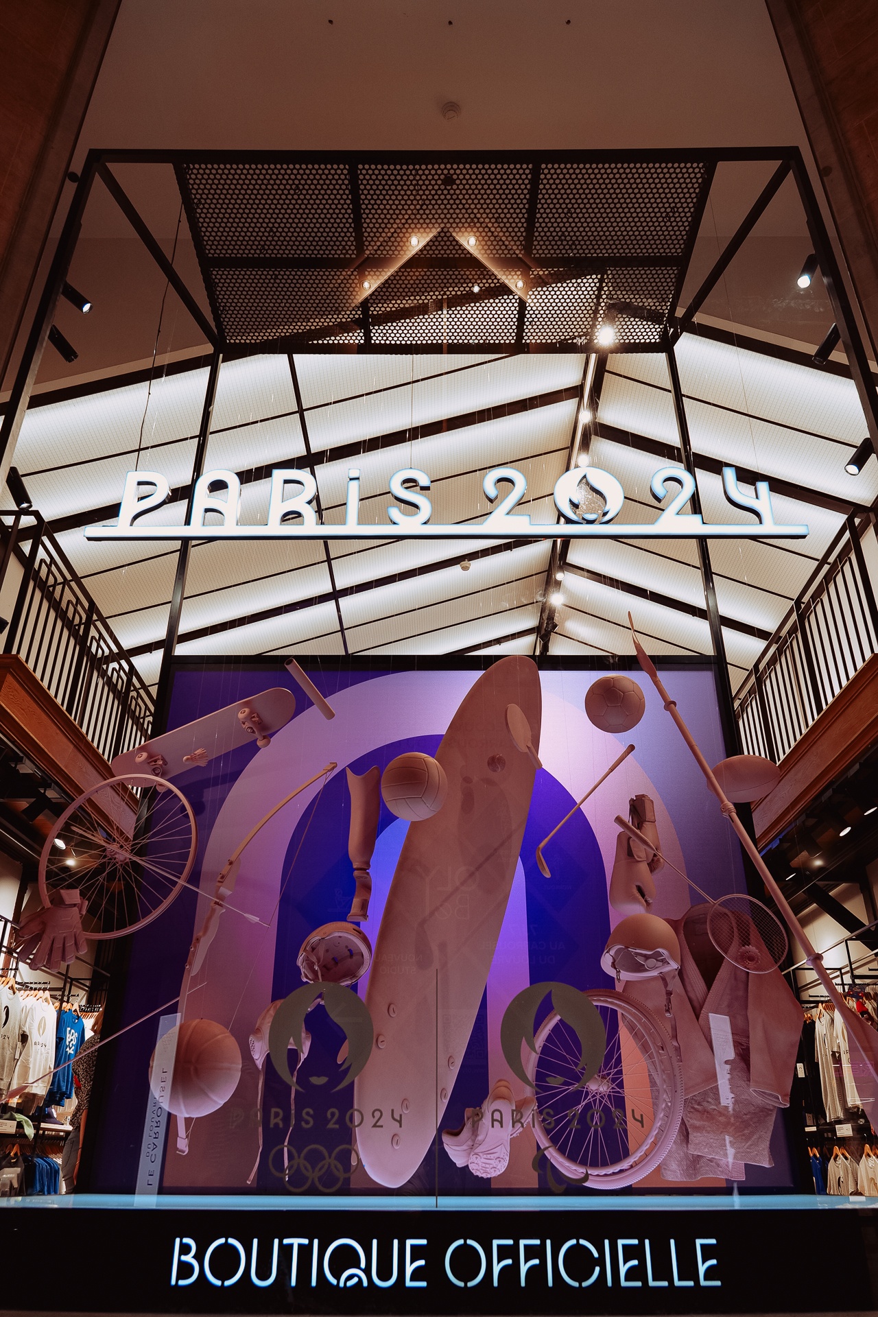 Paris 2024 : Le Carrousel du Louvre, écrin de la deuxième boutique officielle