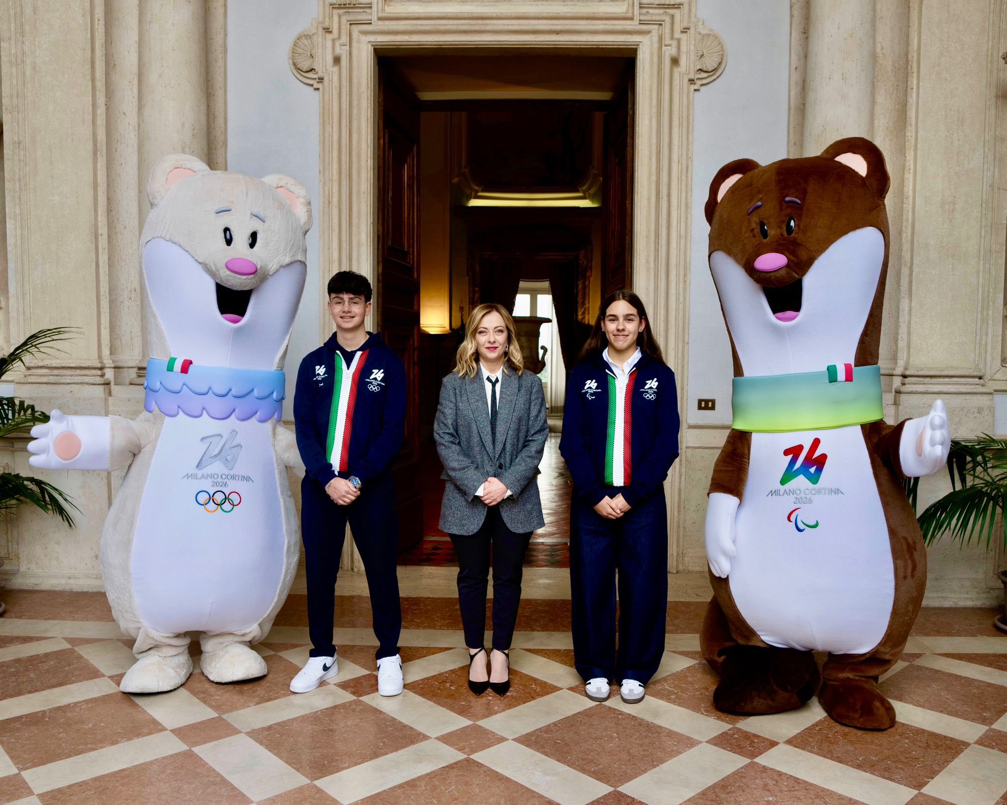 Milan-Cortina 2026 : Les mascottes reçues par Giorgia Meloni