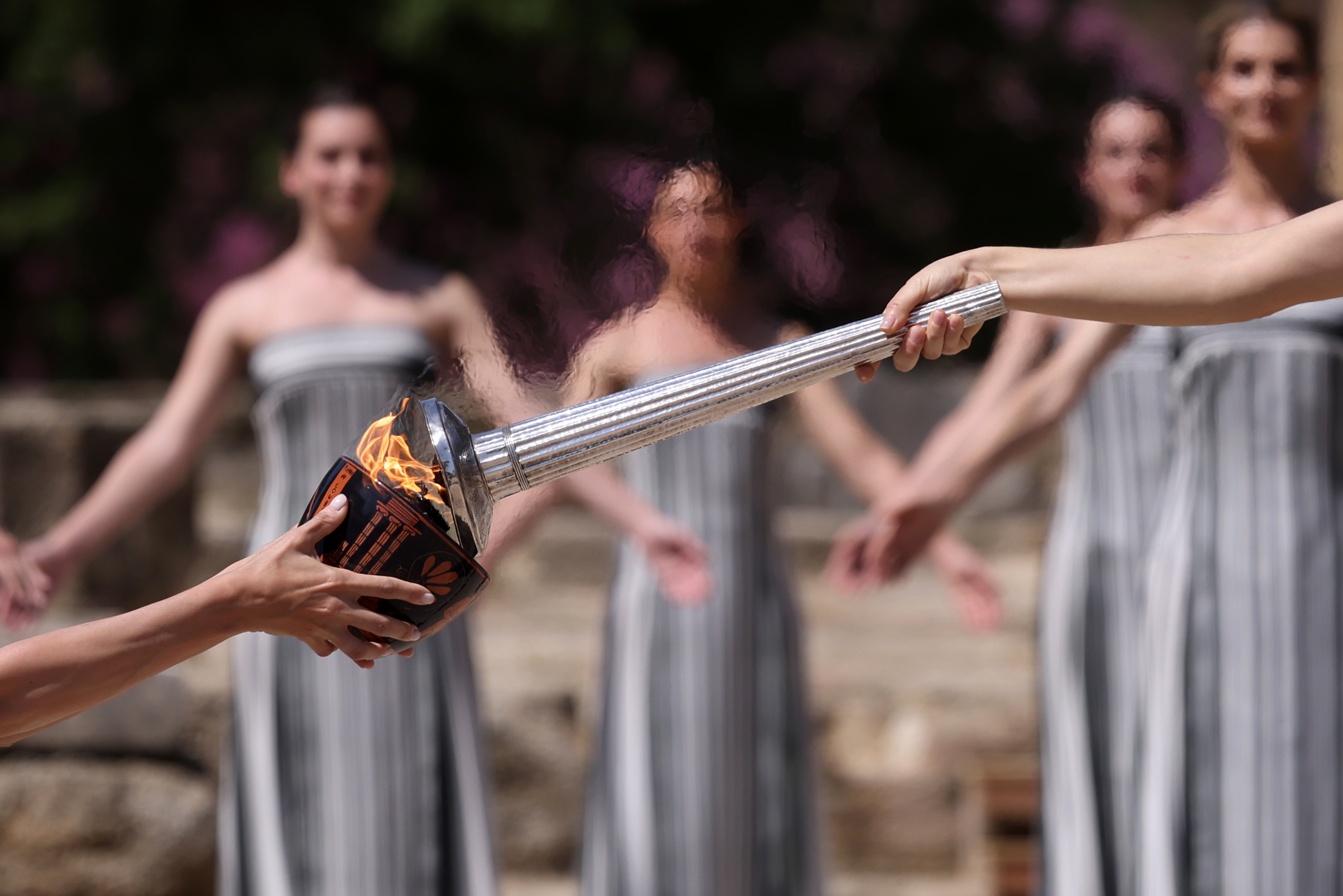 Olympie allume la flamme de Paris 2024
