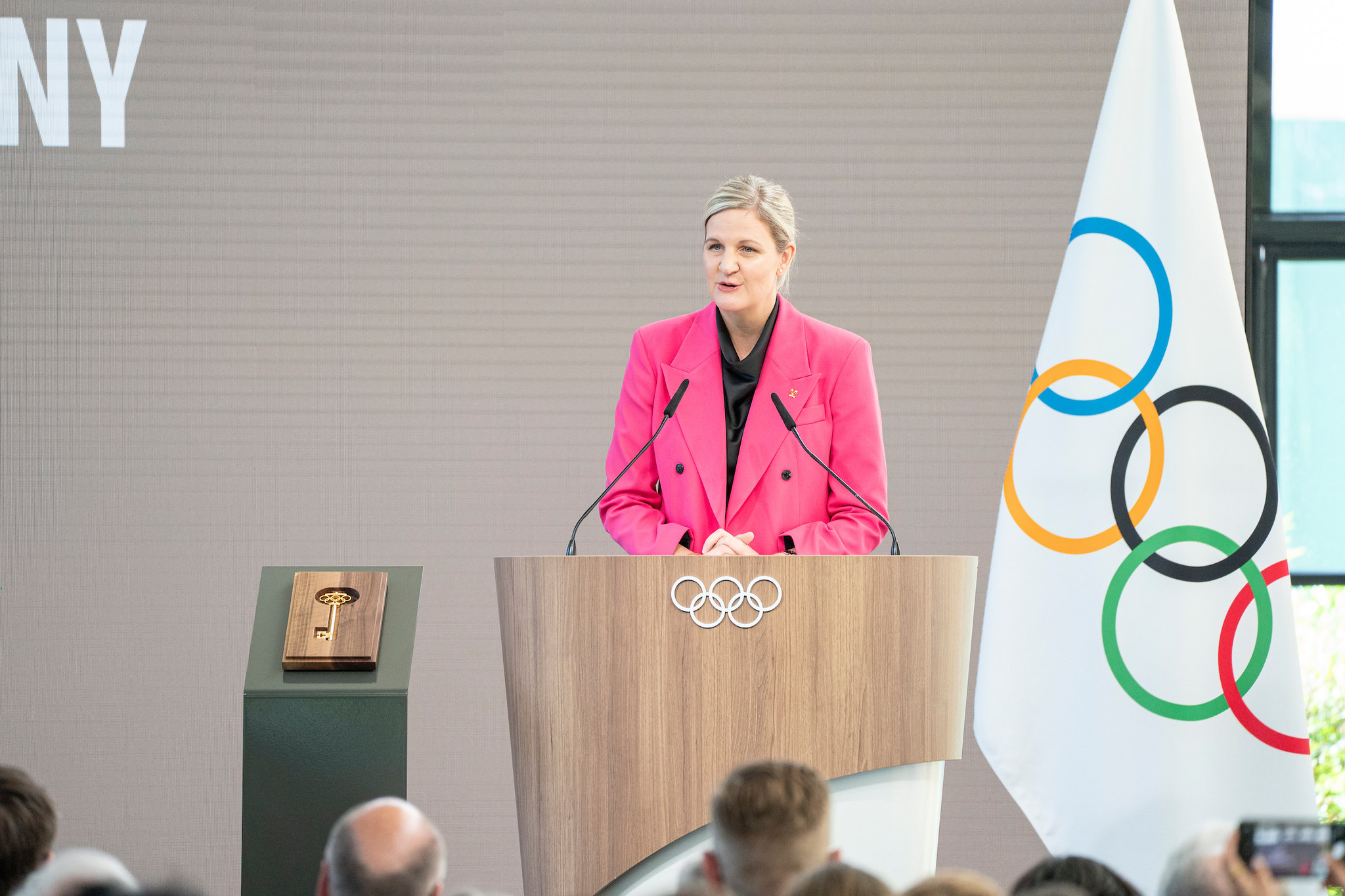 Kirsty Coventry s&rsquo;installe dans le fauteuil de Présidente du CIO